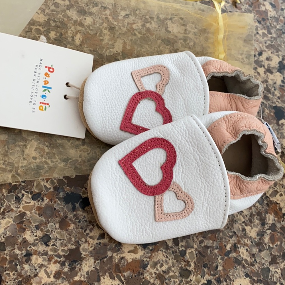 Baby soft sole leather booties